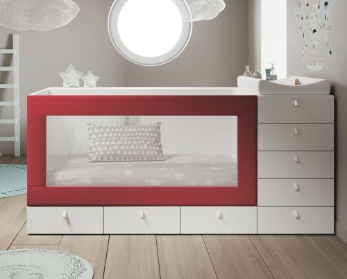 Berceau bébé convertible avec un cadre rembourré de couleur Carmín.