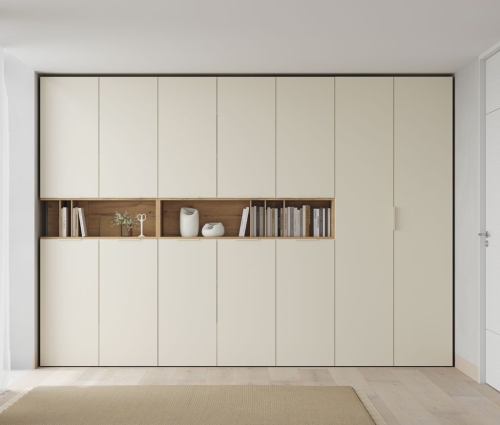 Meuble de bureau avec trou central pour les livres et la décoration.