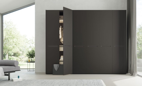 Armoire à 6 portes avec poignées du modèle Neo.