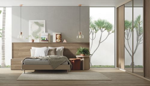 Chambre avec la tête de lit encadrée Modèle avec les tables de chevet Shitake